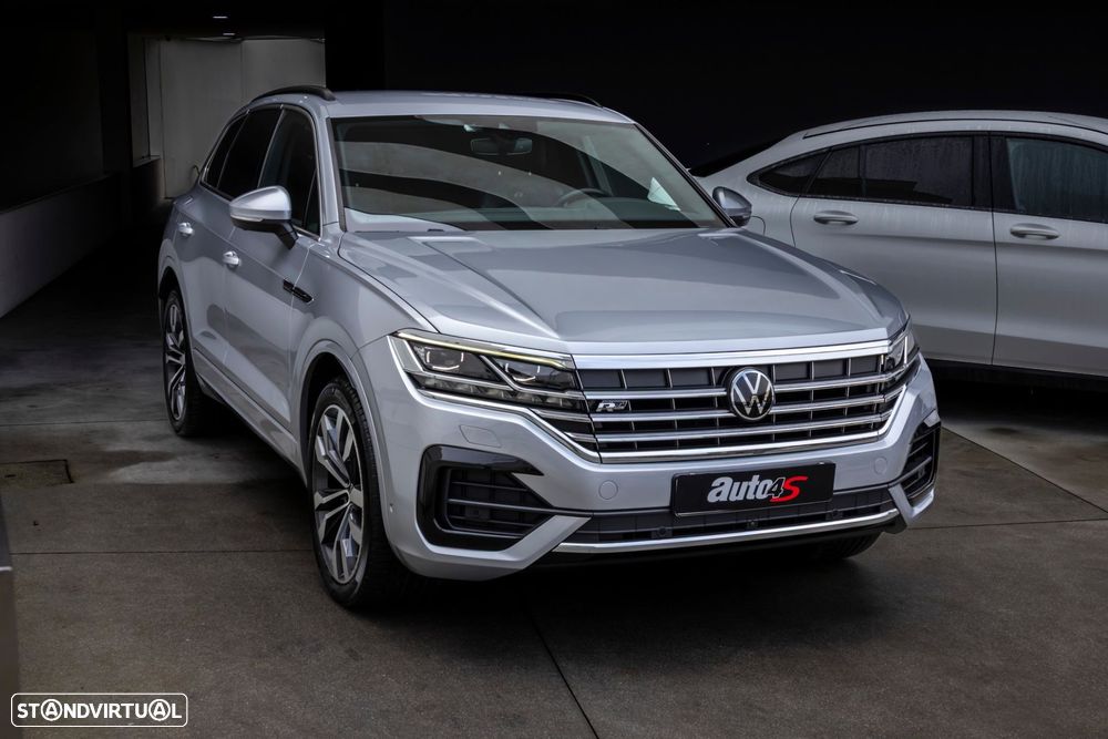 VW Touareg 3.0 TDI V6 R-Line - 1