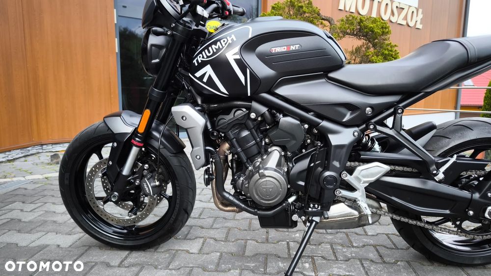 Triumph Trident - 10