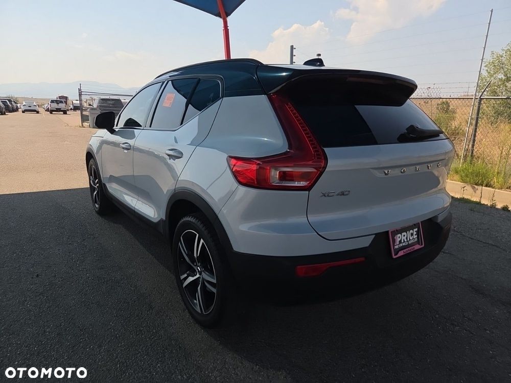 Volvo XC 40 T5 AWD R-Design - 5