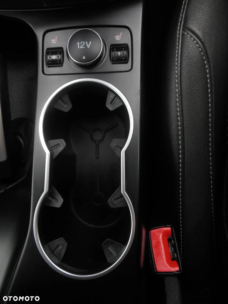 Ford Kuga 2.0 TDCi 4x4 Titanium - 27