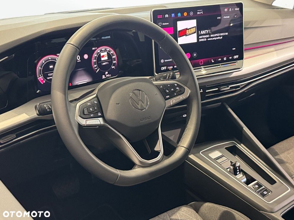 Volkswagen Golf - 20