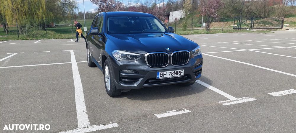BMW X3 xDrive20i Aut. Advantage - 2