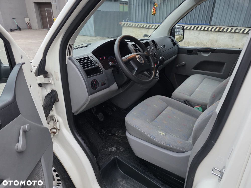 Volkswagen Transporter Shuttle L1 - 15