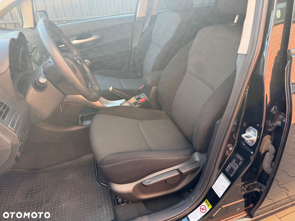 Toyota Auris 1.6 2010 - 9