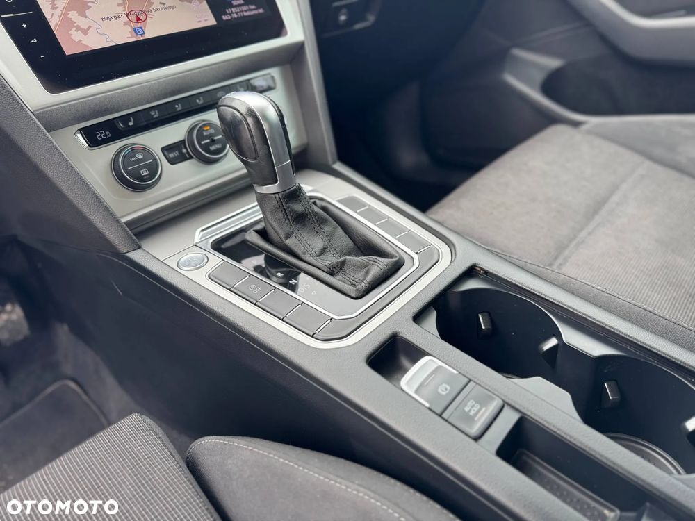 Volkswagen Passat 1.8 TSI (BlueMotion Technology) DSG Comfortline - 11