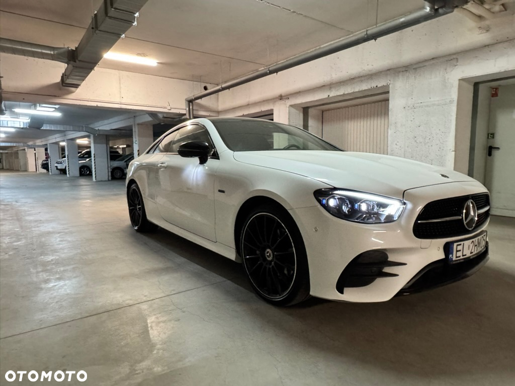 Mercedes-Benz Klasa E 200 Coupe 4-Matic 9G-TRONIC - 24
