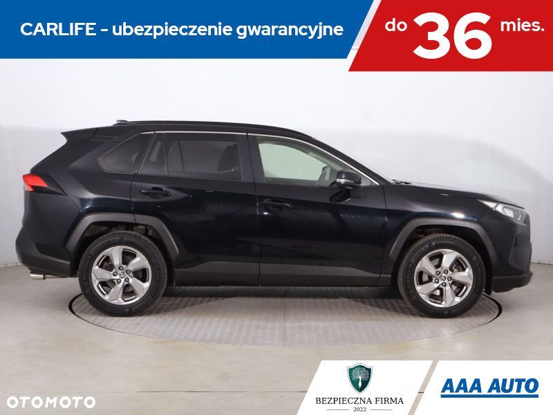 Toyota RAV4 - 8