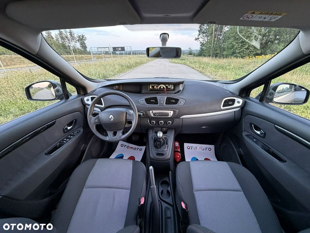 Renault Grand Scenic - 10