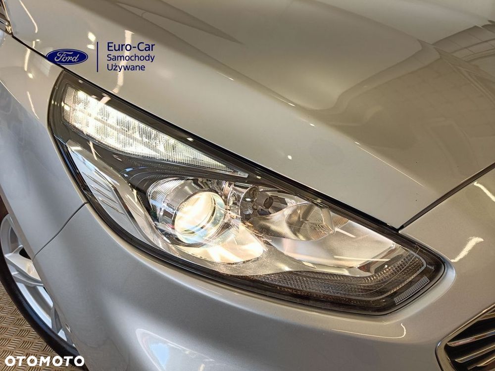 Ford S-Max 2.5 Duratec FHEV TITANIUM - 32