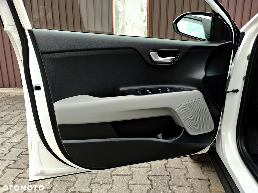 Kia Stonic - 21