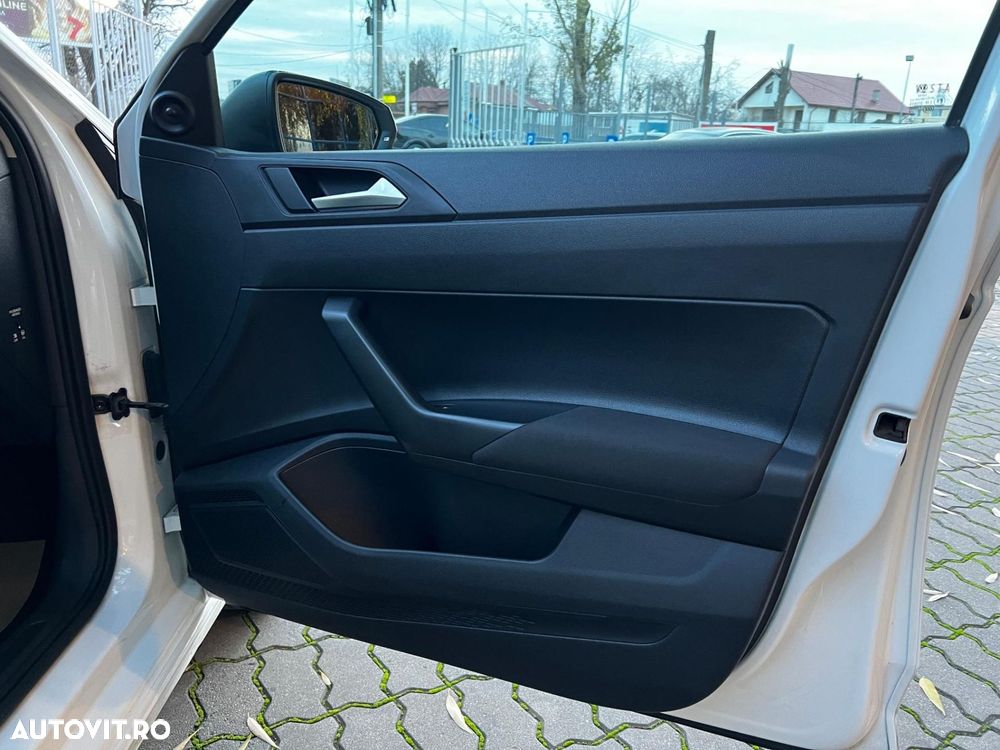 Volkswagen Polo 1.0 Trendline - 34