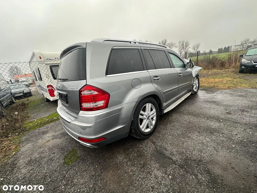 Mercedes-Benz GL 450 4Matic 7G-TRONIC - 3