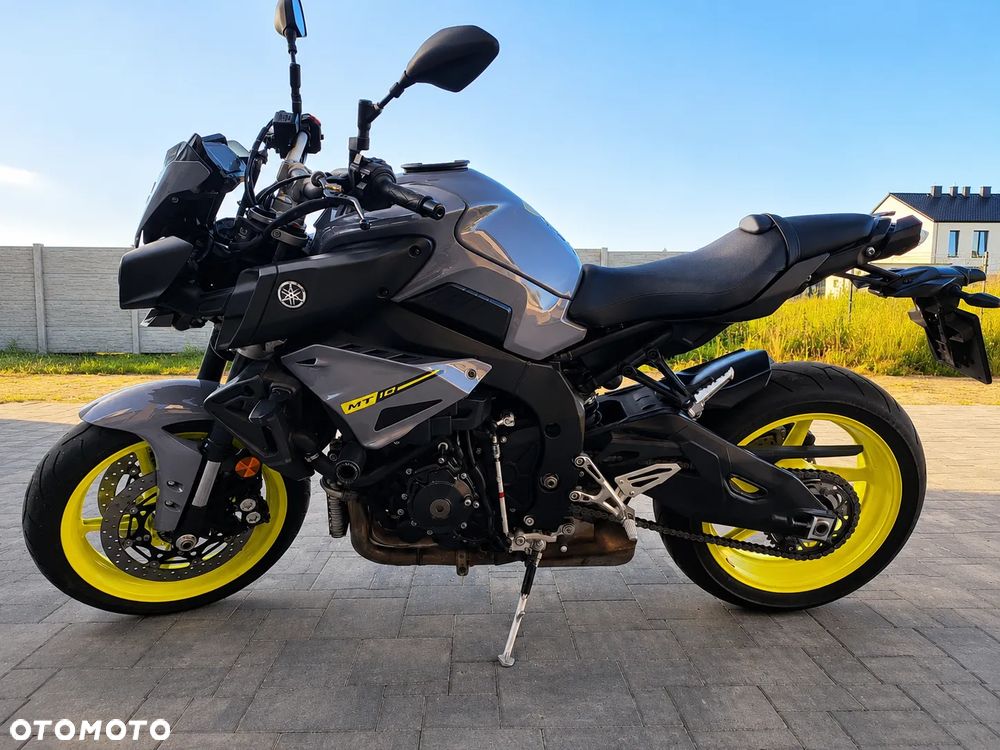 Yamaha MT - 6