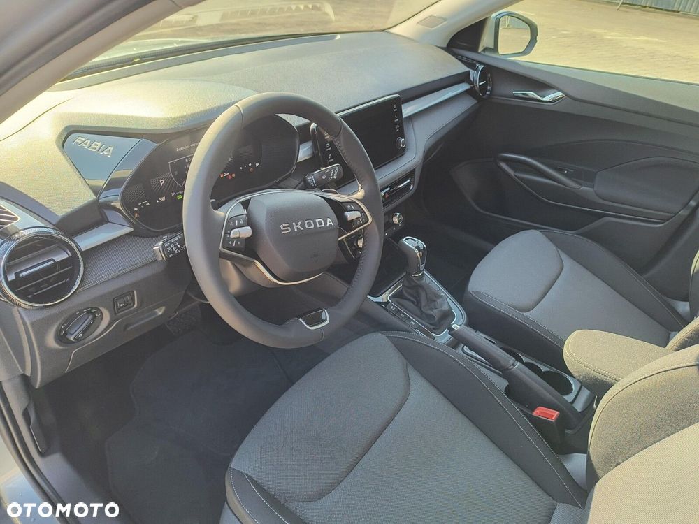 Skoda Fabia 1.0 TSI Drive DSG - 9