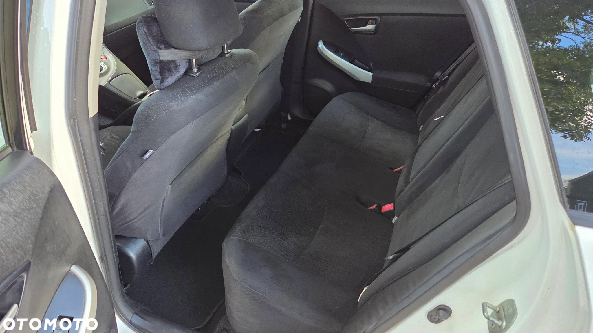 Toyota Prius (Hybrid) Comfort - 11