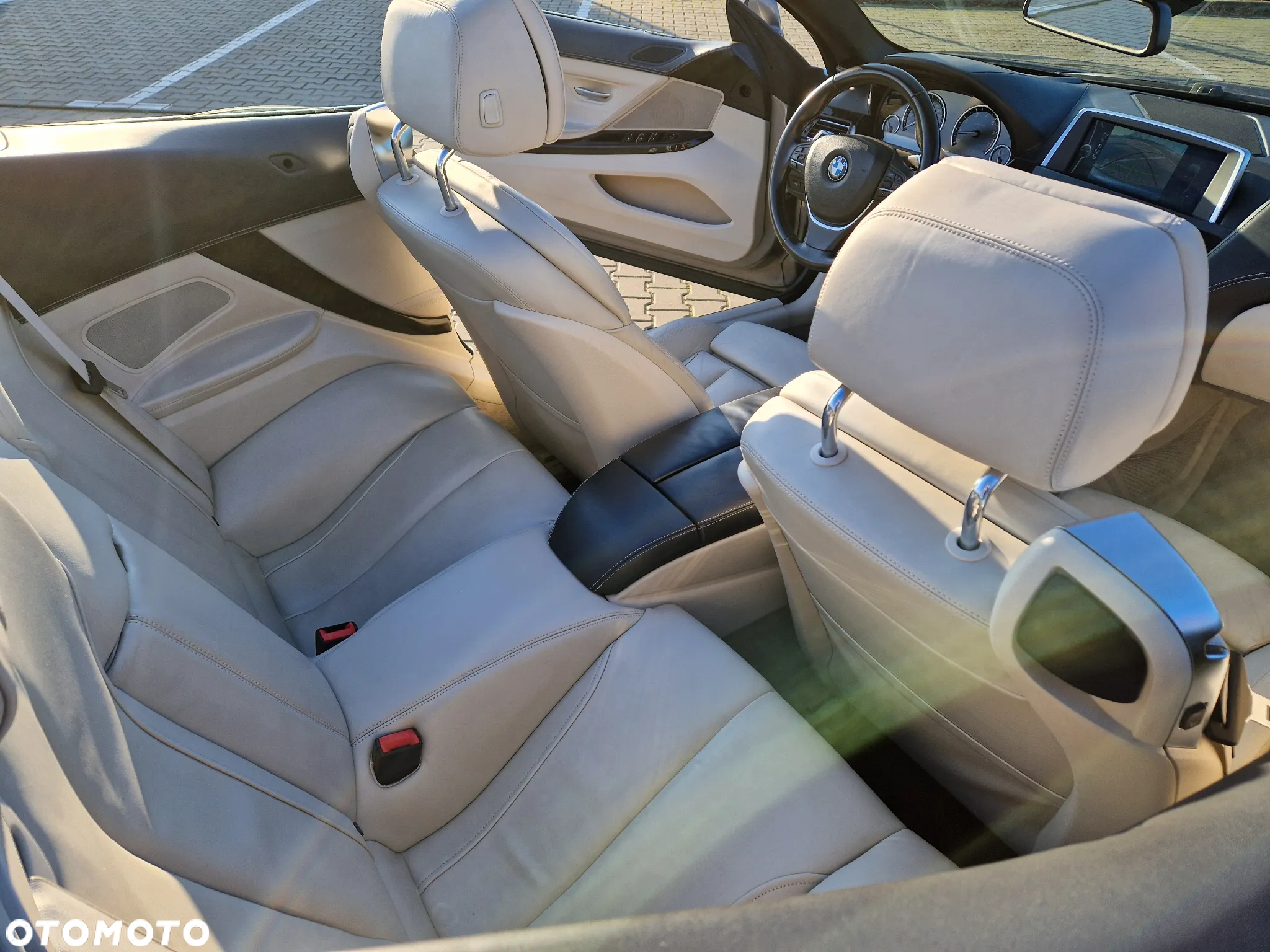 BMW Seria 6 650i xDrive Cabrio - 12