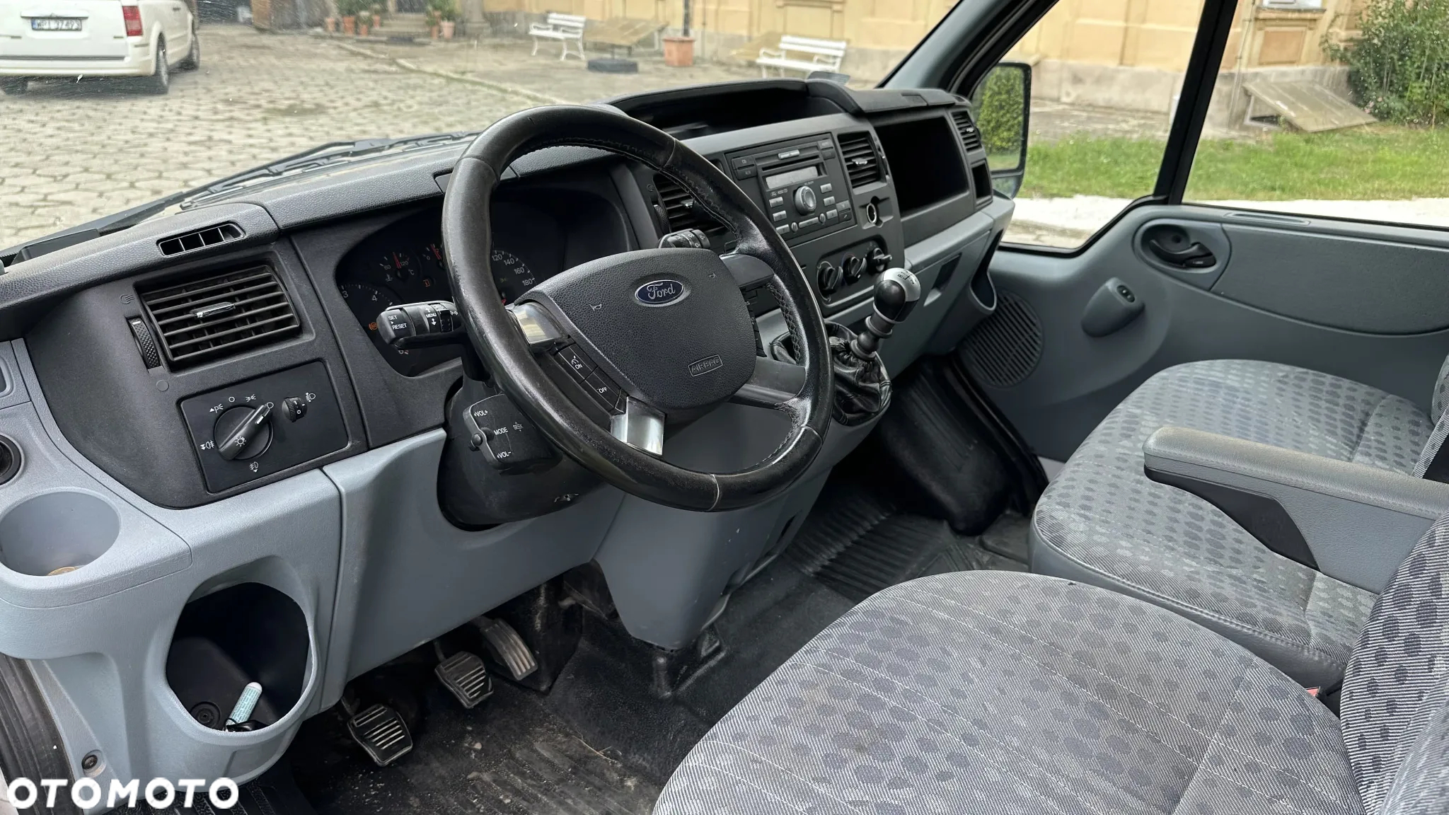 Ford Transit - 11