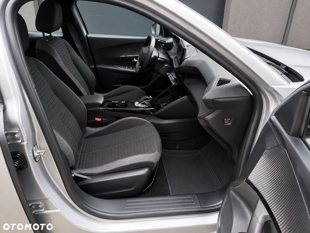 Peugeot 2008 50kWh Style - 27