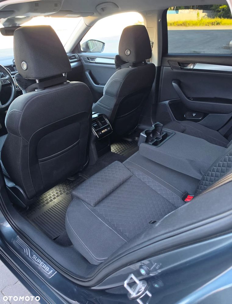 Skoda Superb 2.0 TDI Style DSG - 13