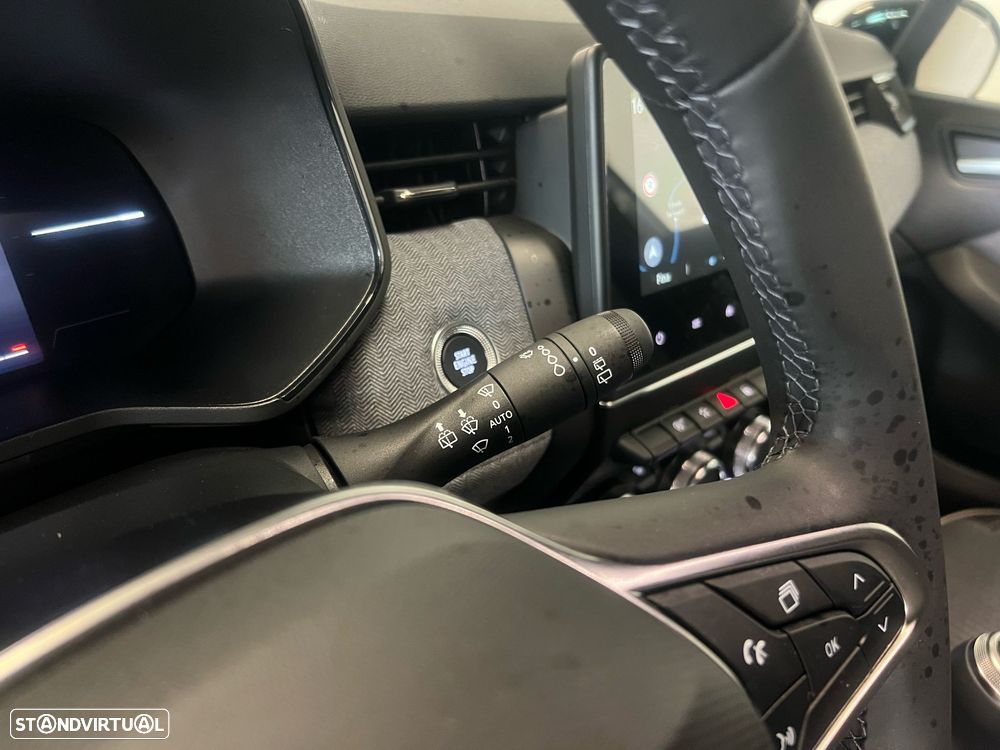 Renault Clio 1.0 TCe Techno Bi-Fuel - 17