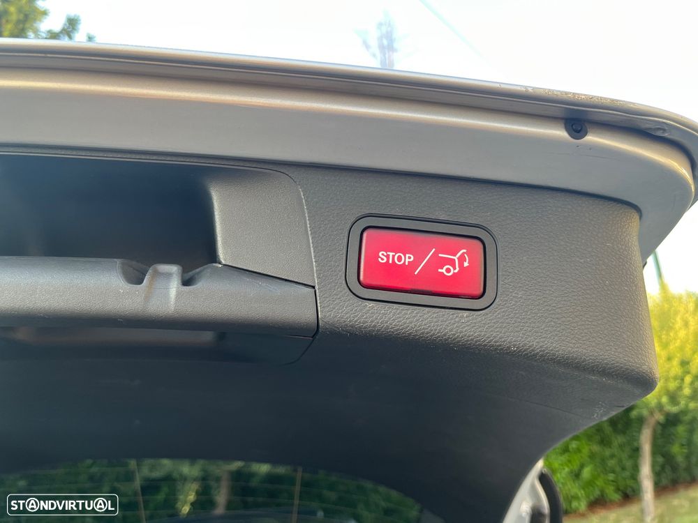 Mercedes-Benz C 300 h AMG Line - 20