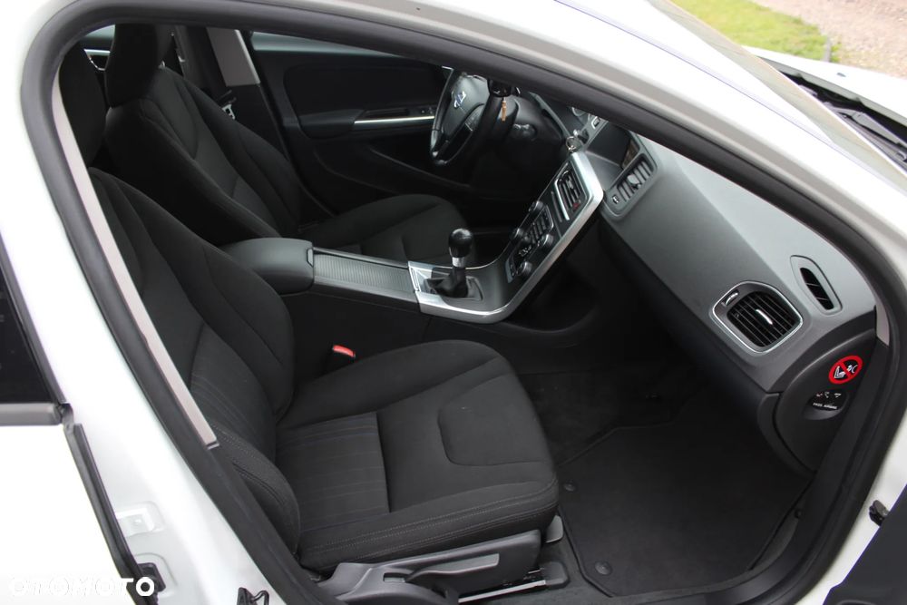 Volvo S60 DRIVe - 28