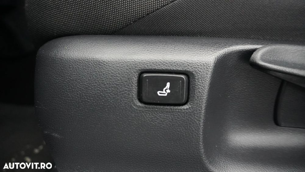 Toyota C-HR Hybrid Business-Edition - 35