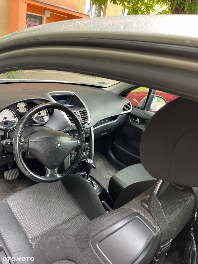 Peugeot 207 - 9