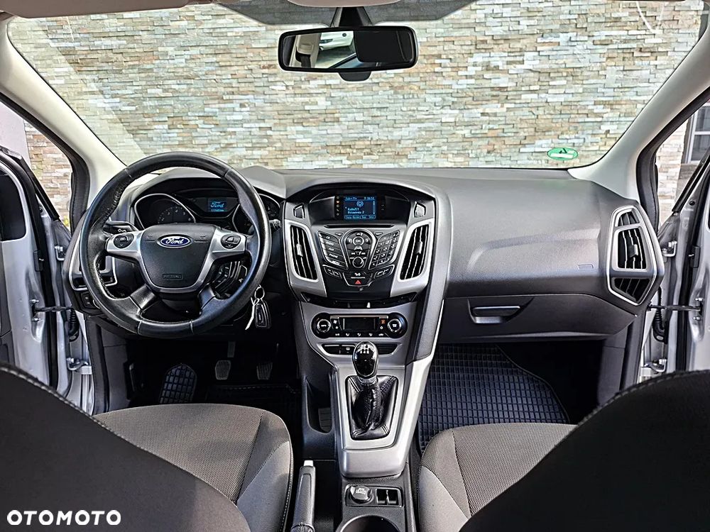 Ford Focus 1.6 TI-VCT Champions Edition - 6