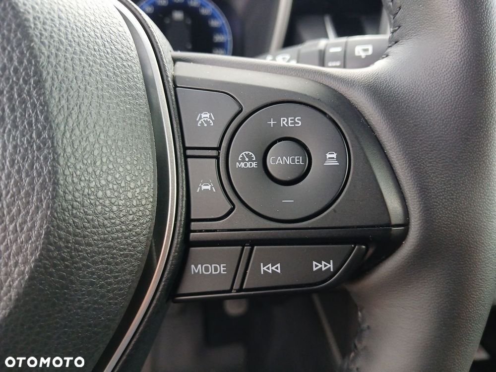Toyota Corolla Cross - 30