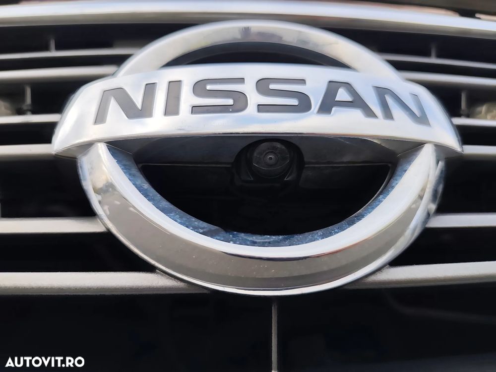 Nissan Navara 2.3 dCi Bi Turbo Double Cab N-Connecta - 12