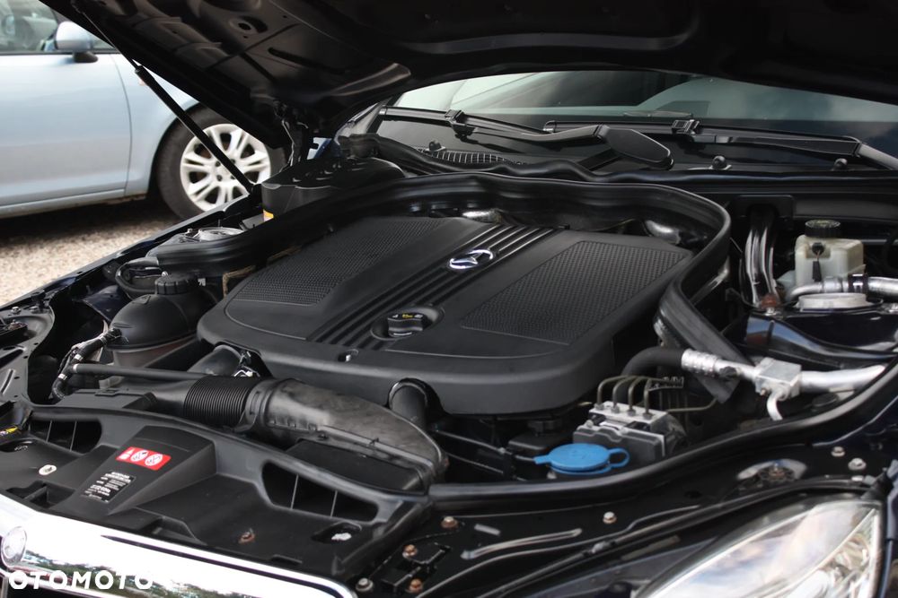Mercedes-Benz Klasa E 220 CDI 7G-TRONIC Avantgarde - 36