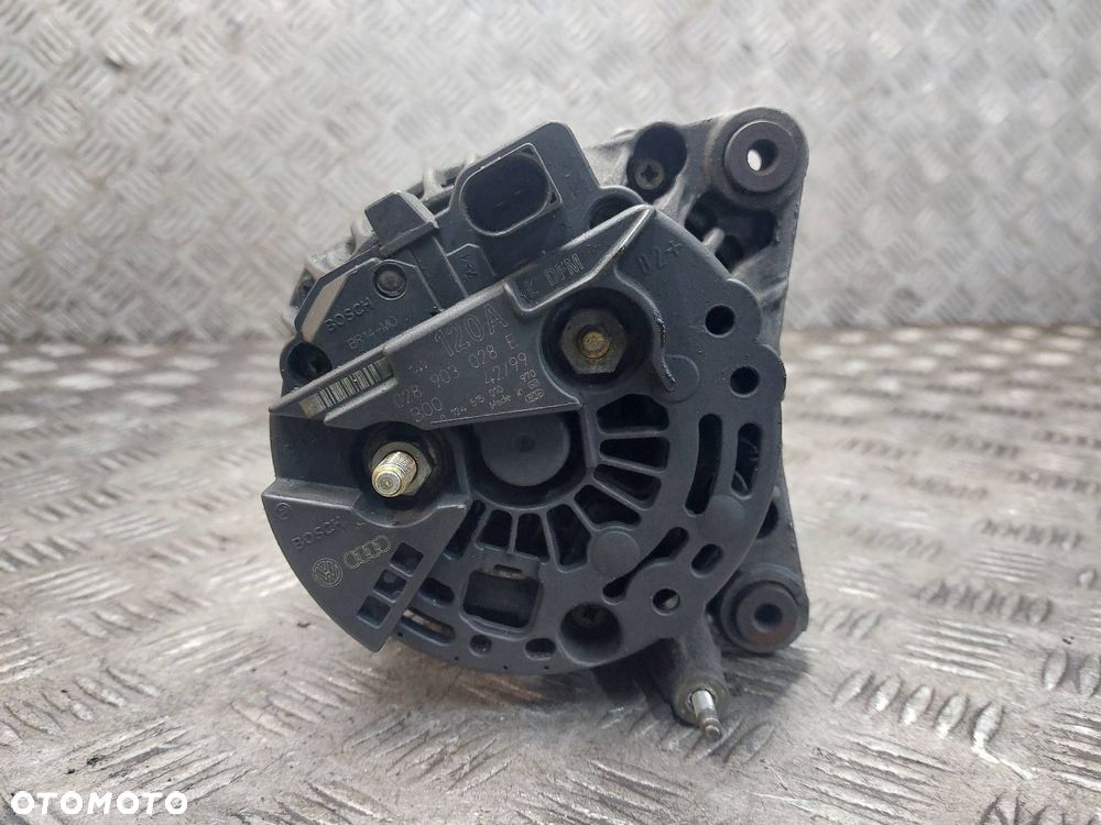 ALTERNATOR VOLKSWAGEN GOLF IV 1.9 TDI 028903028E ID: 238427 - 4