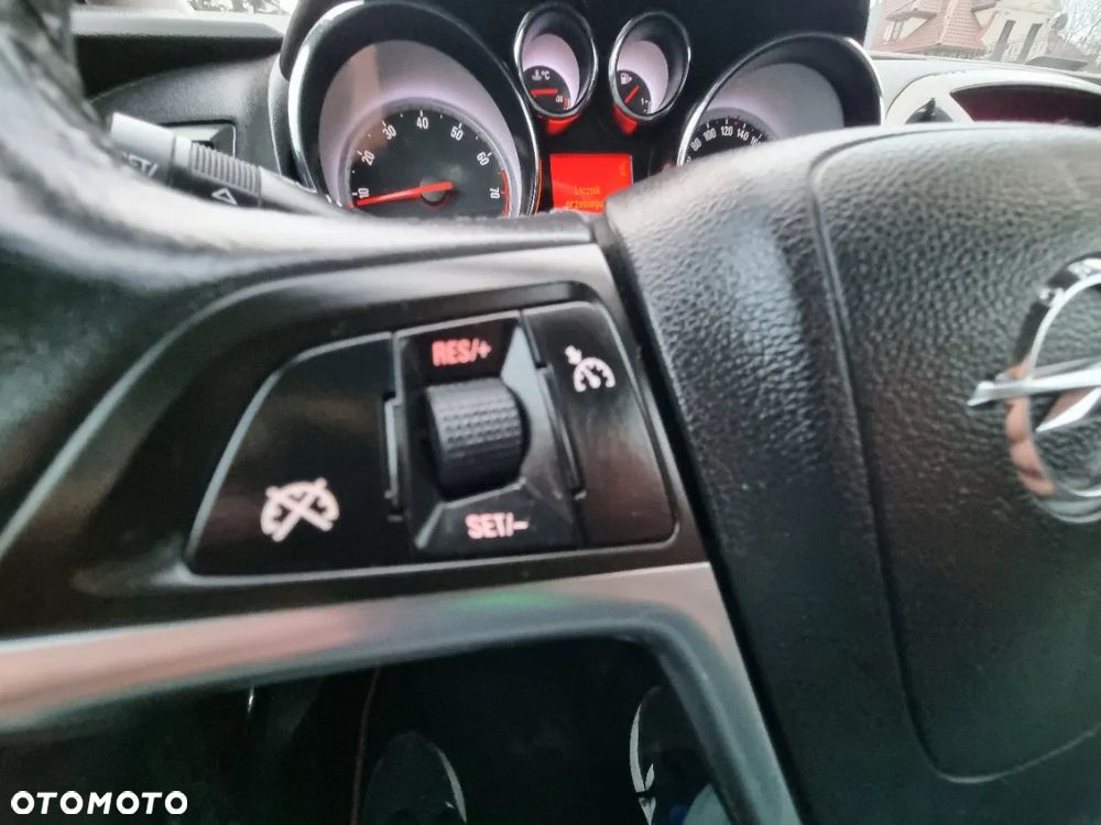 Opel Astra 1.4 T Sport S&S - 32