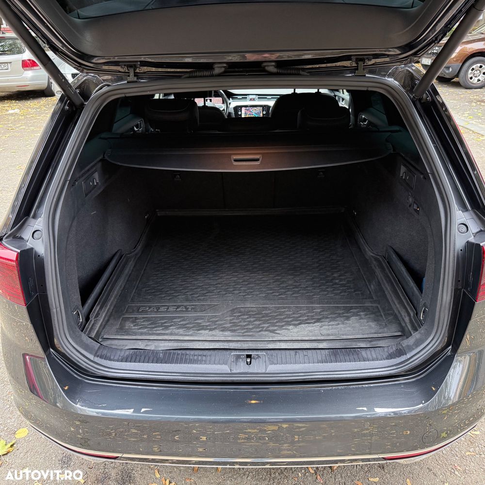Volkswagen Passat 2.0 TDI DSG 4Mot Highline - 11