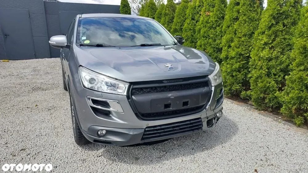 Peugeot 4008 - 11