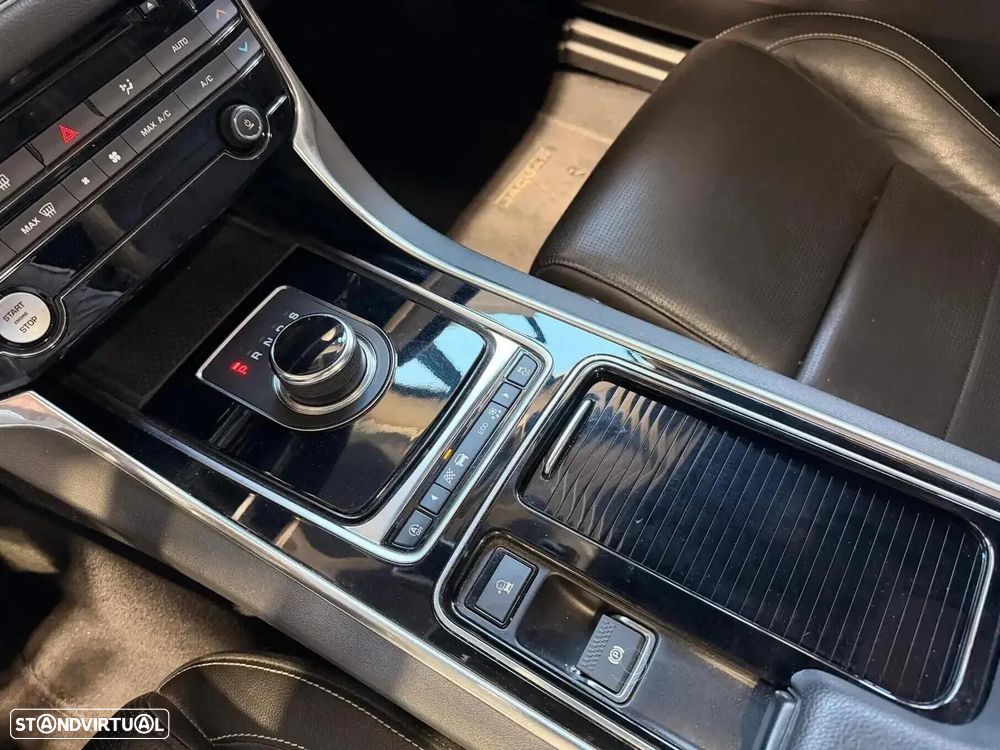 Jaguar XF Sportbrake 2.0 D R-Sport Aut. - 6