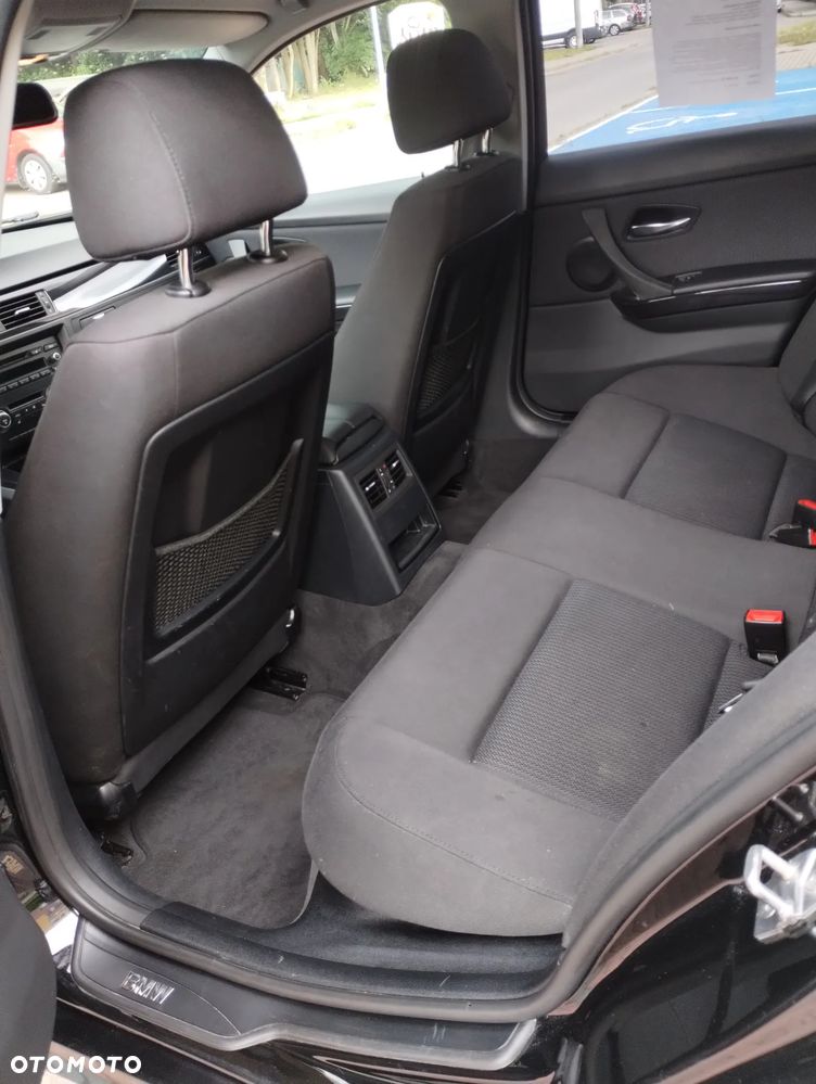 BMW Seria 3 318d - 12