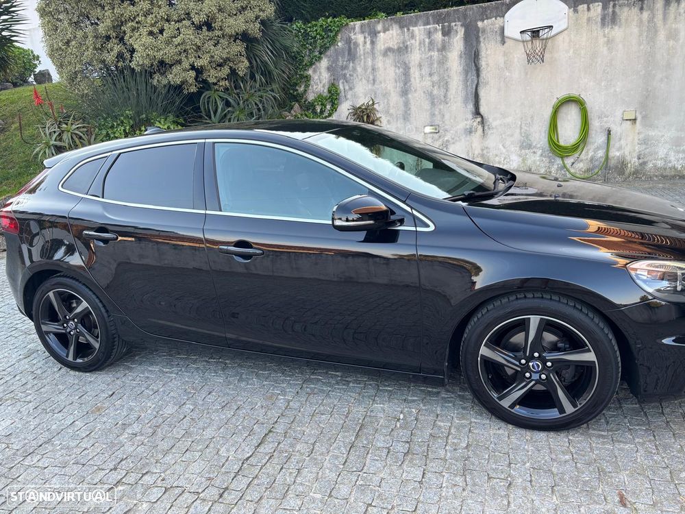 Volvo V40 D2 R Design - 5