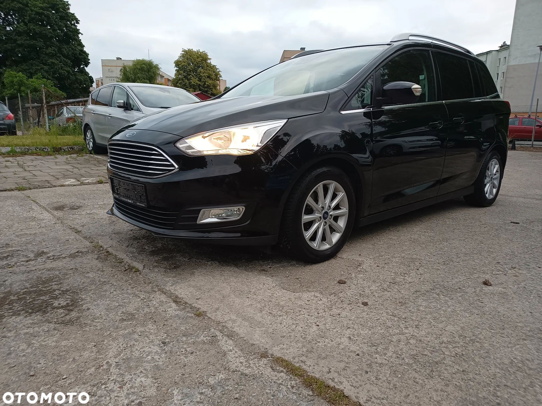 Ford Grand C-MAX 1.5 TDCi Start-Stopp-System Titanium - 1