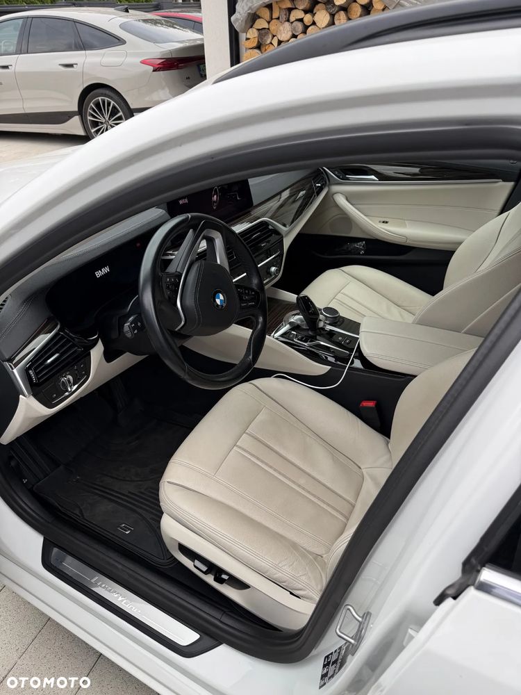 BMW Seria 5 520d Luxury Line - 6