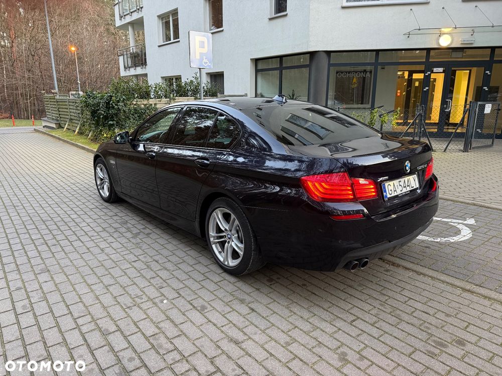 BMW Seria 5 525d xDrive - 5