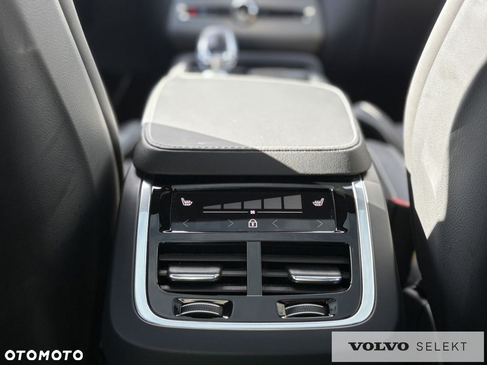 Volvo XC 90 - 23