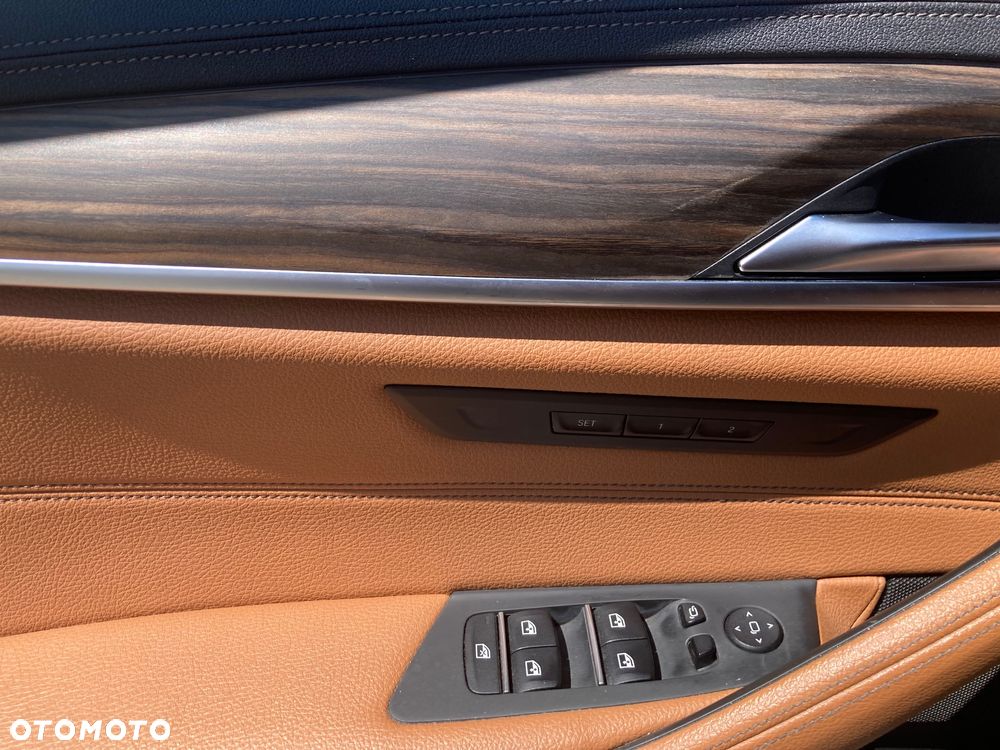 BMW Seria 5 530d mHEV Luxury Line - 13