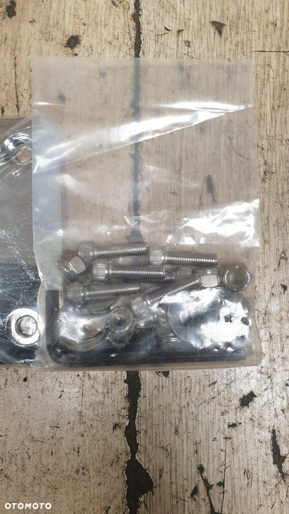 Uchwyt mocowanie tablicy Custom Chrome Harley Davidson Dyna Softail - 3