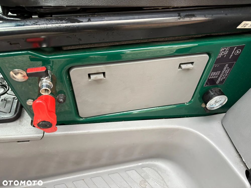 Mercedes-Benz SPRINTER - 15