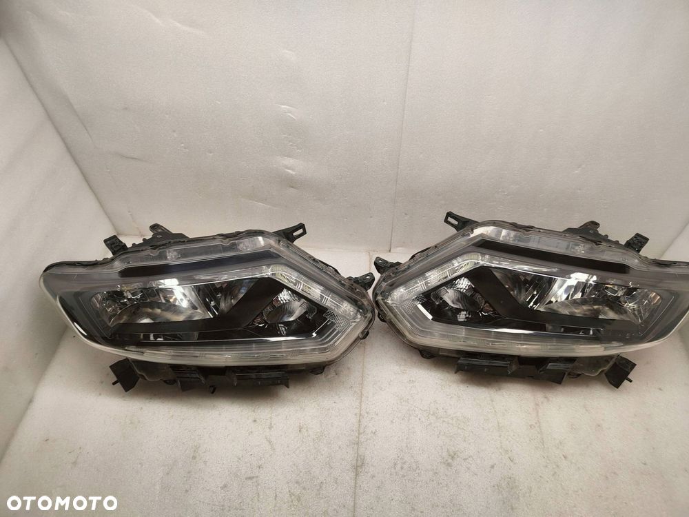 nissan x-trail t32 sm komplet lamp zw - 2