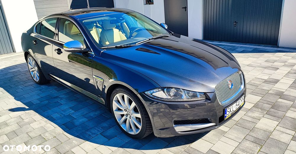Jaguar XF 3.0 V6 Diesel S Premium Luxury - 11