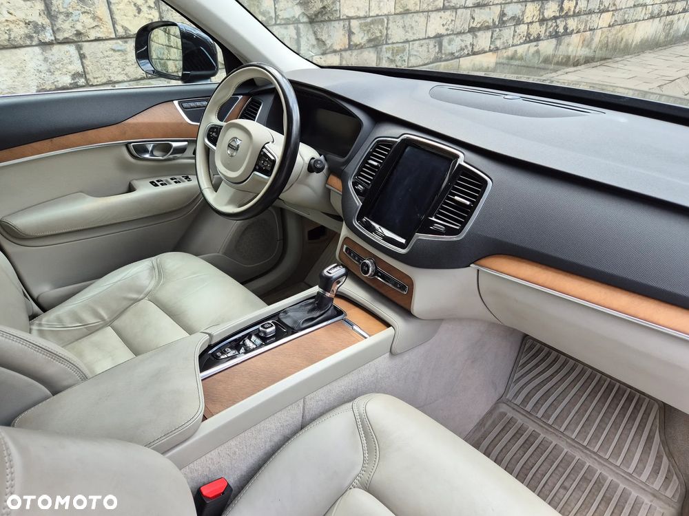 Volvo XC 90 D5 AWD Inscription 7os - 11