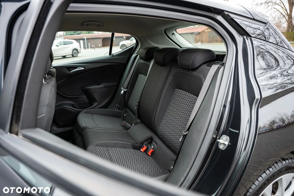 Opel Astra 1.4 Turbo Edition - 31